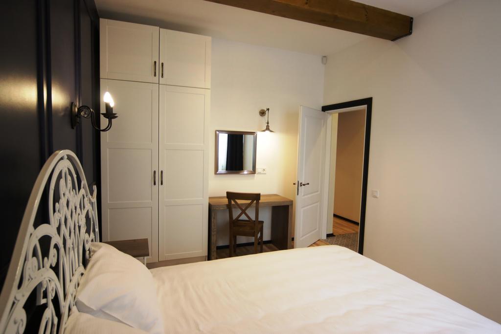 Potocki Apartments Lemberg Zimmer foto