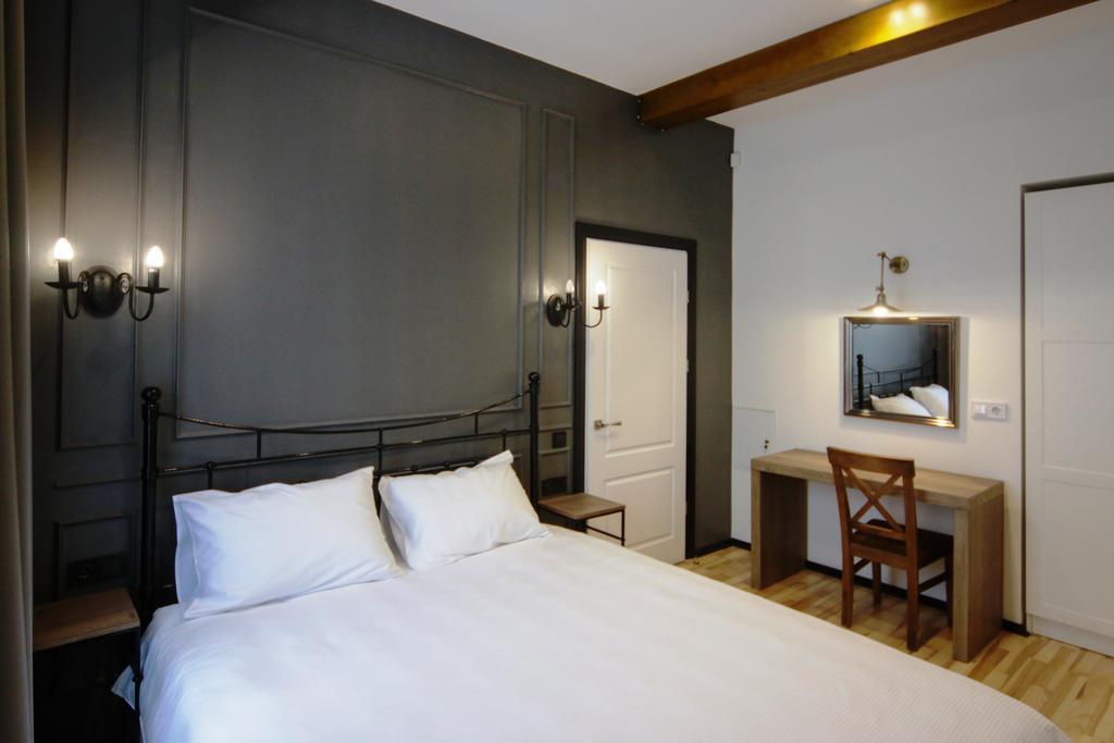 Potocki Apartments Lemberg Zimmer foto